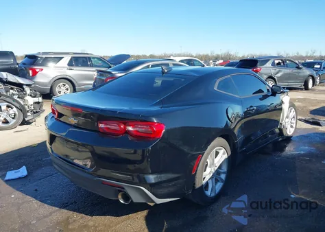 2021 Chevrolet Camaro Rwd 1Ls z USA, uszkodzony, nr VIN 1G1FB1RX6M0123052